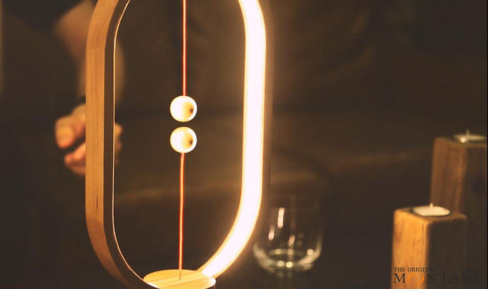 The Heng Balance Lamp: A Beautiful Balance of Art and Practicality