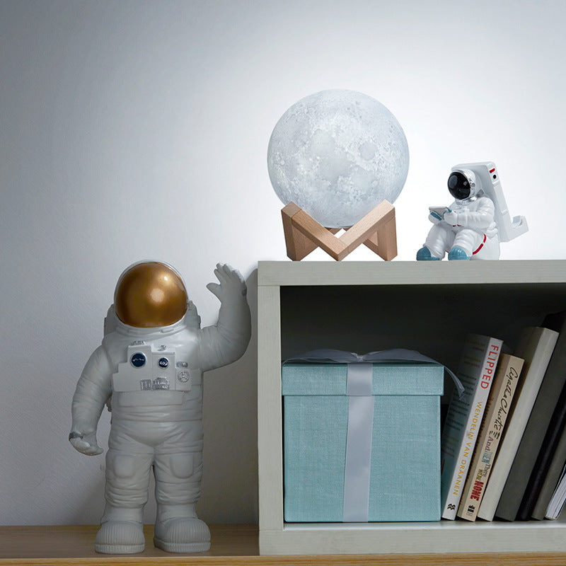 Design Toscano Astronaut at Ease Lighted Sculpture